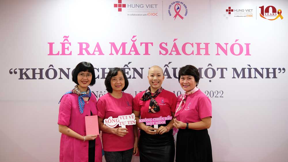 họp báo ra mắt sách nói