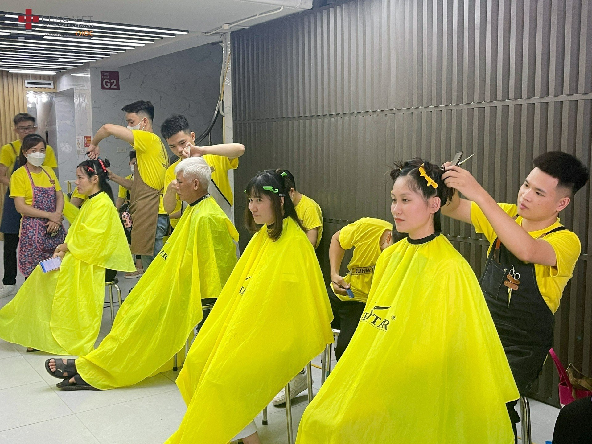 Cắt tóc miễn phí san sẻ yêu thương tại Hưng VIệt