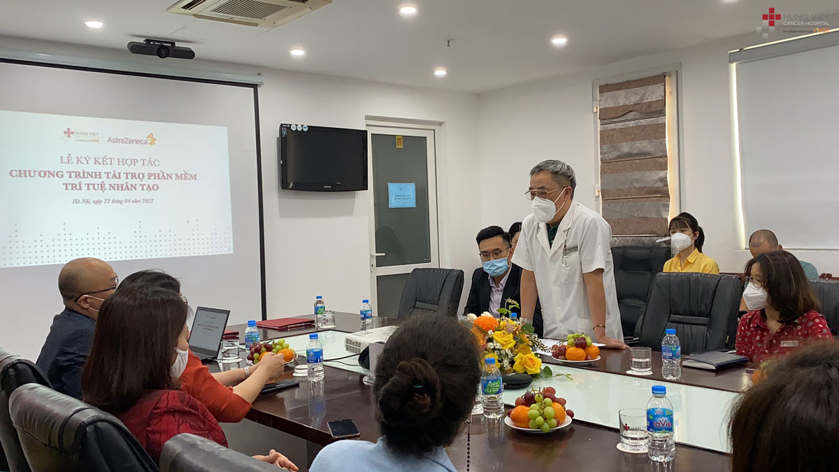 Đại diện hai đơn vị chụp ảnh lưu niệm