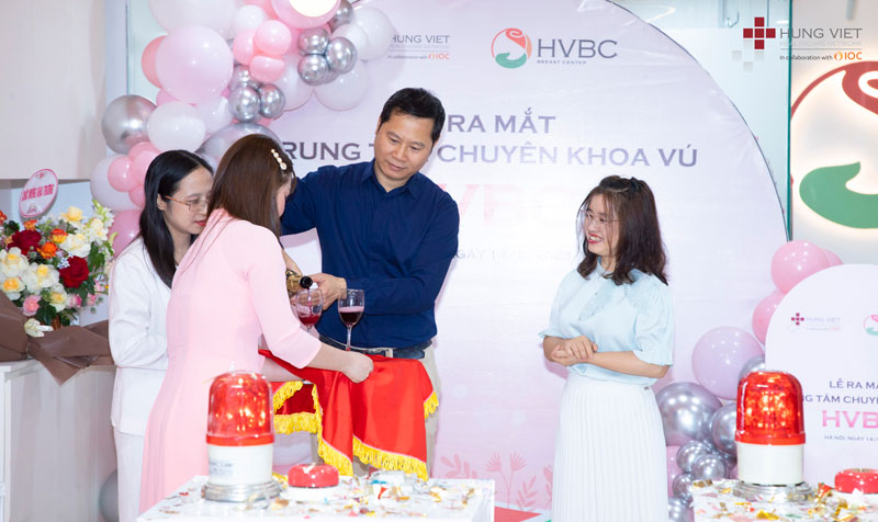 ra mắt trung tâm vú HVBC