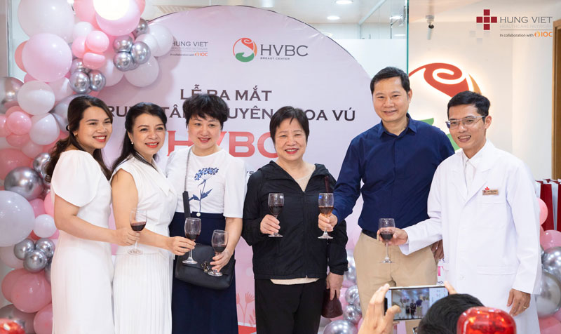 ra mắt trung tâm vú HVBC