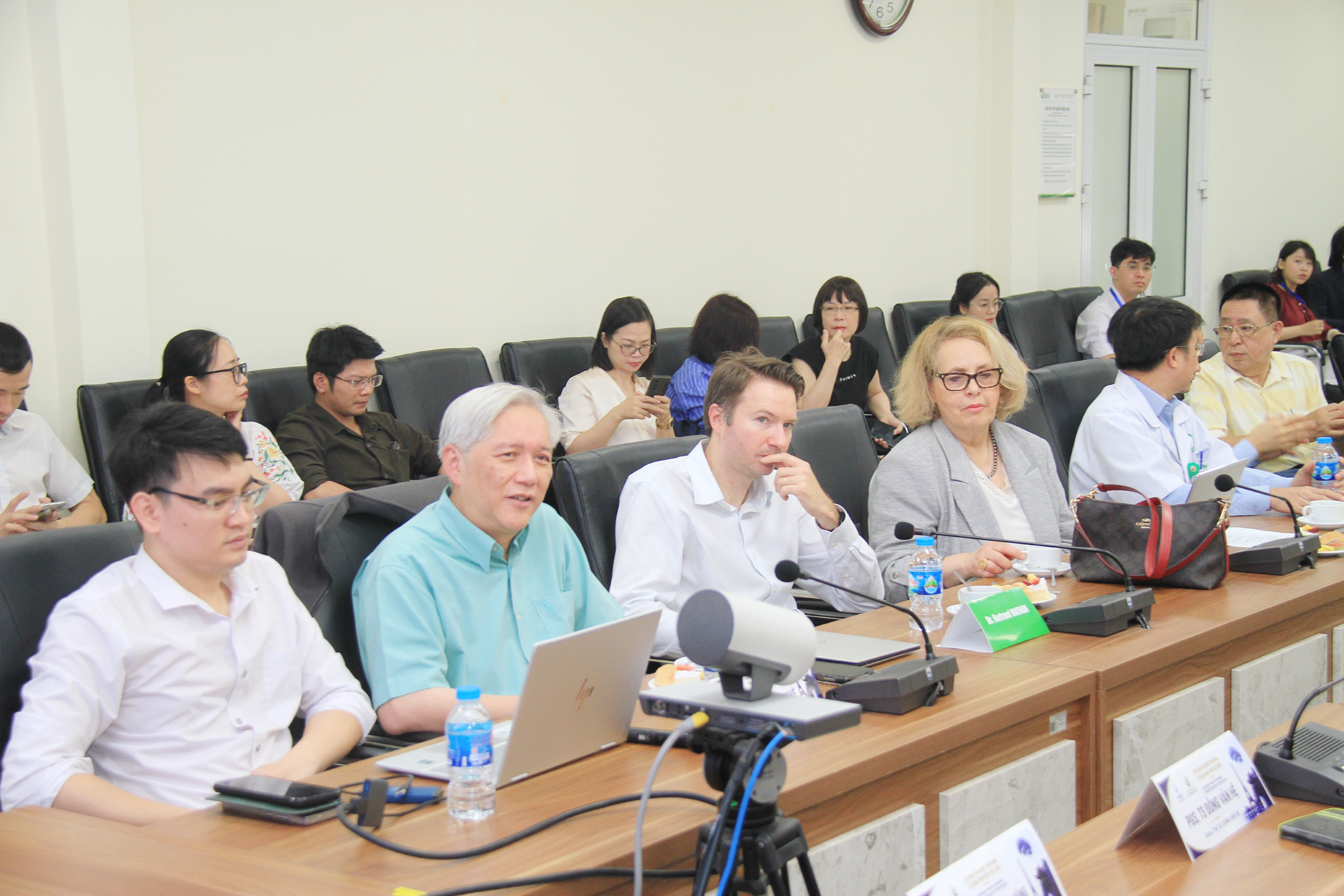 Hưng Việt đồng hành cùng Hội nghị Ung bướu thần kinh Pháp – Việt 2026 