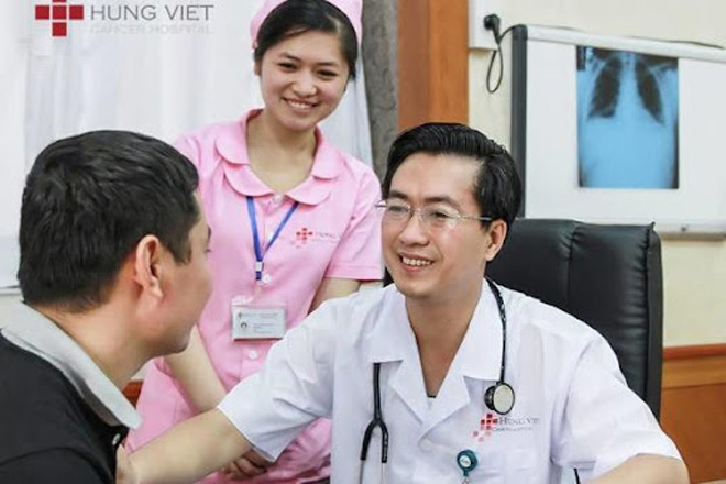 khám trước và sau mổ ung thư