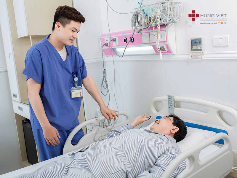 Chế độ vận động cho người bệnh nội soi cắt đại tràng