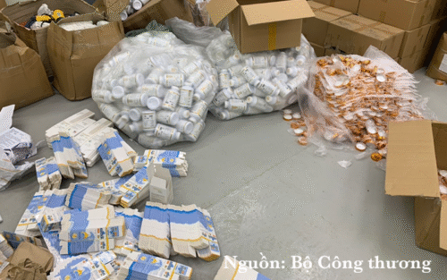 Phát hiện hàng loạt cơ sở sản xuất, buôn bán thực phẩm giả